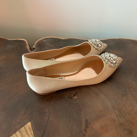 Badgley Mischka satin wedding flats - Picture 2 of 4